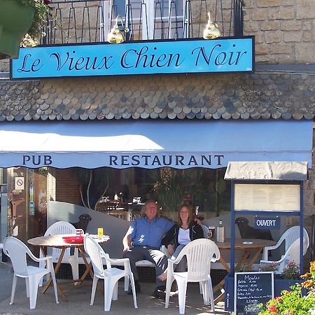 Hotel Le Vieux Chien Noir Évran Exterior foto