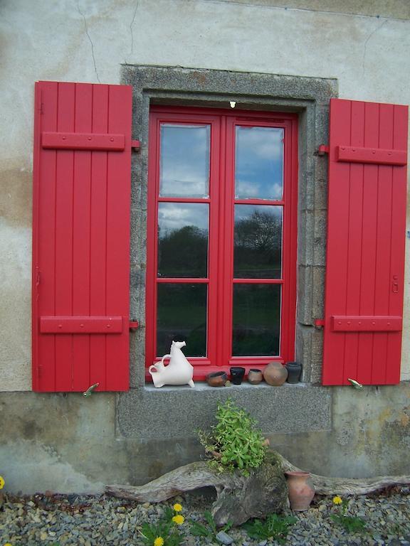 Hotel Le Vieux Chien Noir Évran Exterior foto
